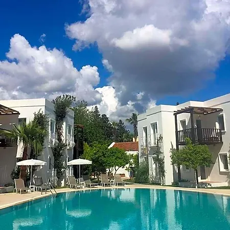 Meis Apartmanhotel 4*
